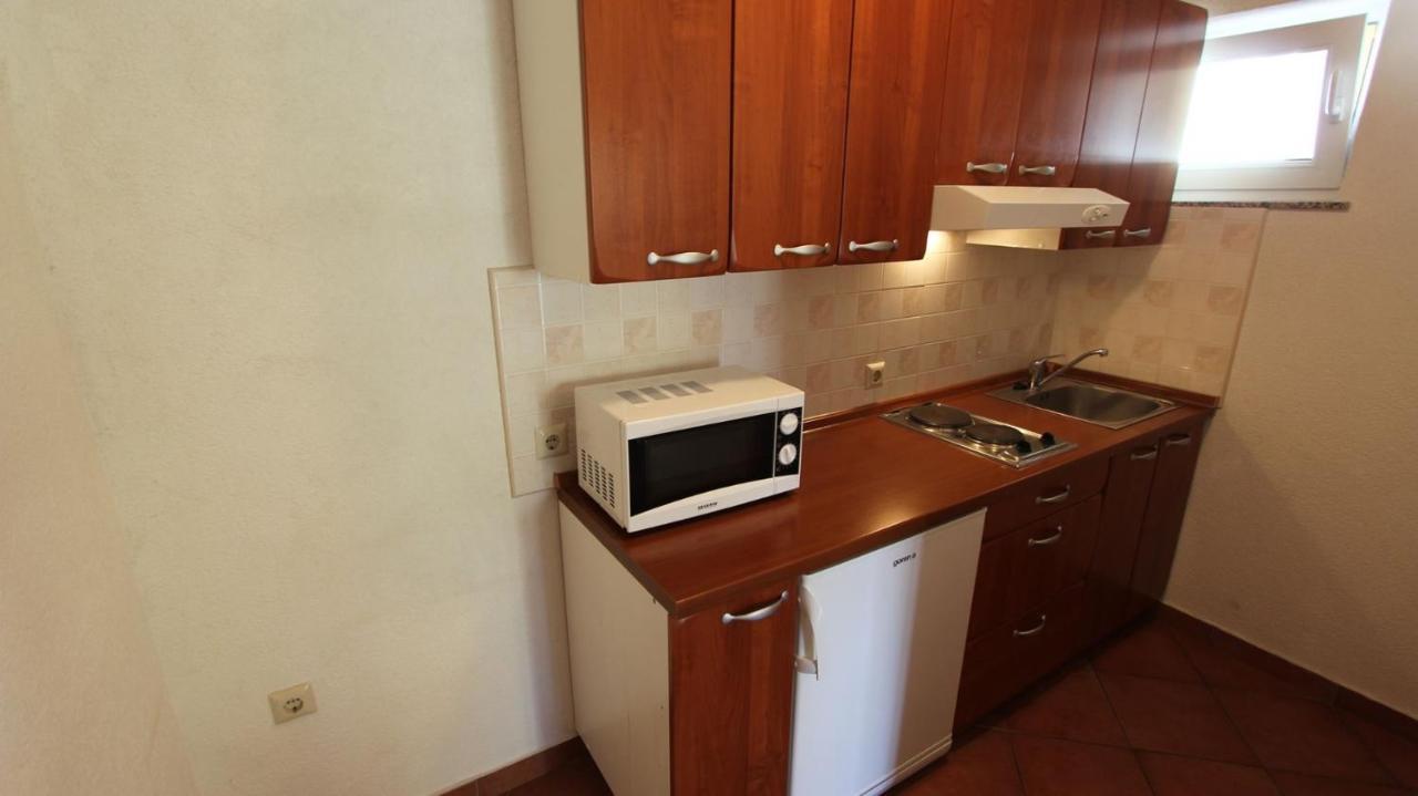 Apartments Serbecic Малинська Екстер'єр фото