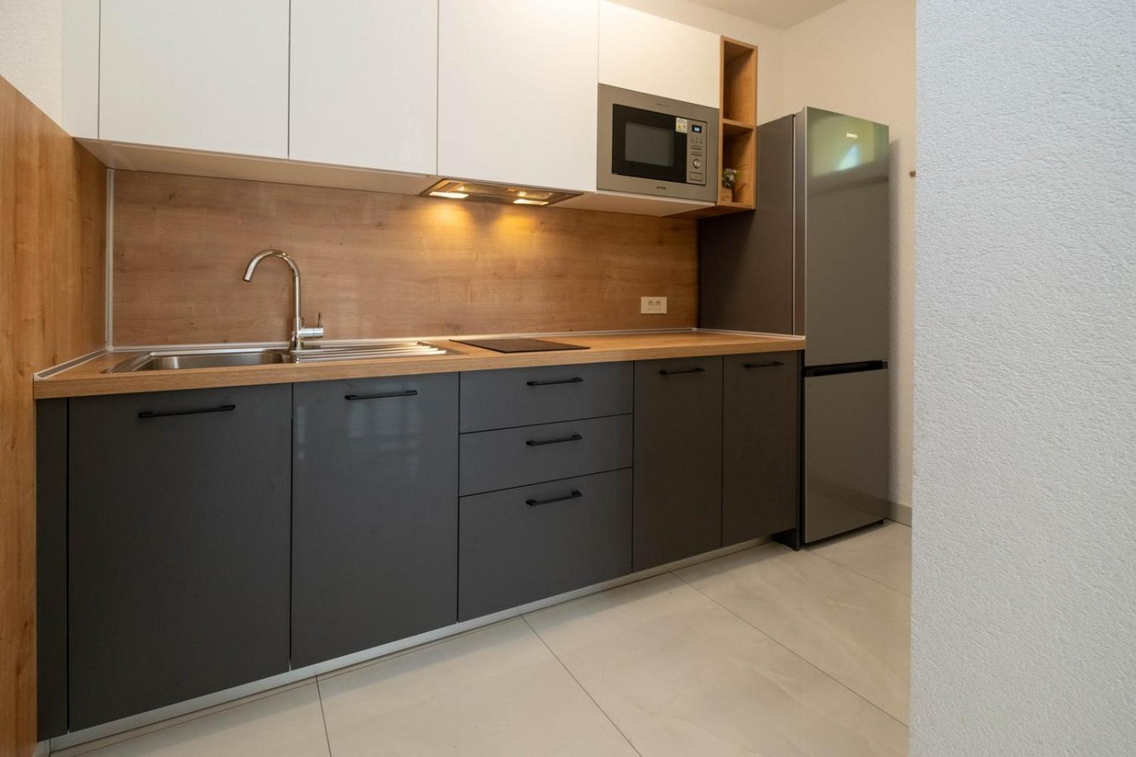 Apartments Serbecic Малинська Екстер'єр фото